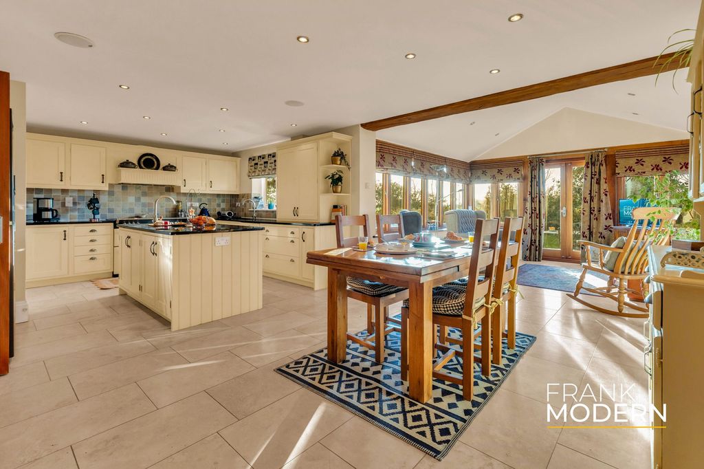 Property photo 2 of 73 Dining Area