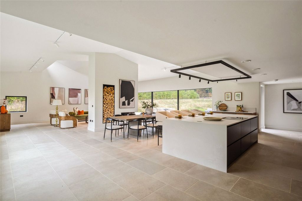 Property photo 2 of 30 Open Plan Living