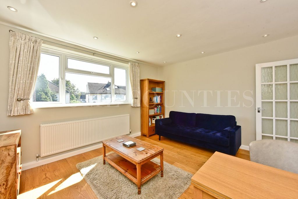 Property photo 3 of 21