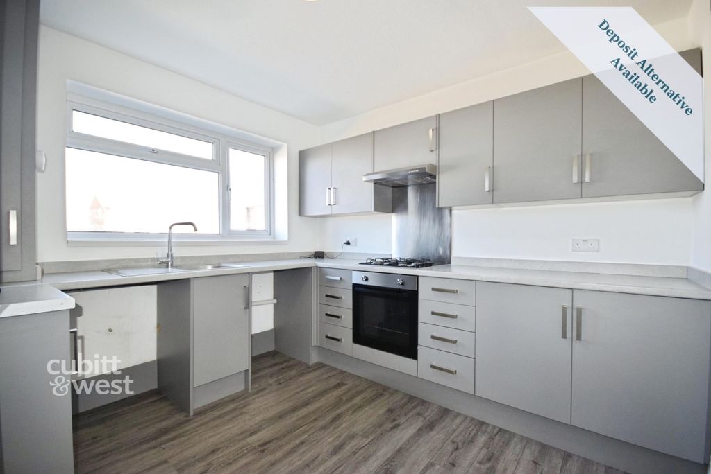 Property photo 2 of 10 Flat 6 St Thomas ...