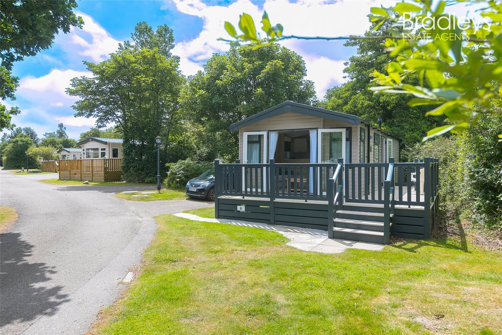 Property photo 1 of 9 Picture No. 23