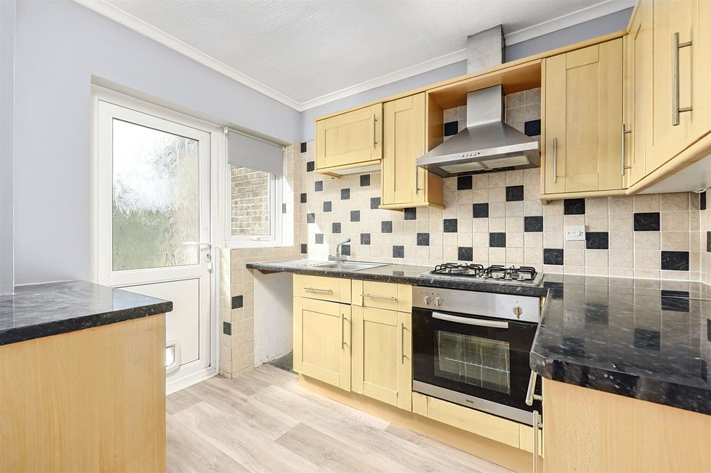 Property photo 3 of 14 Picture No. 05