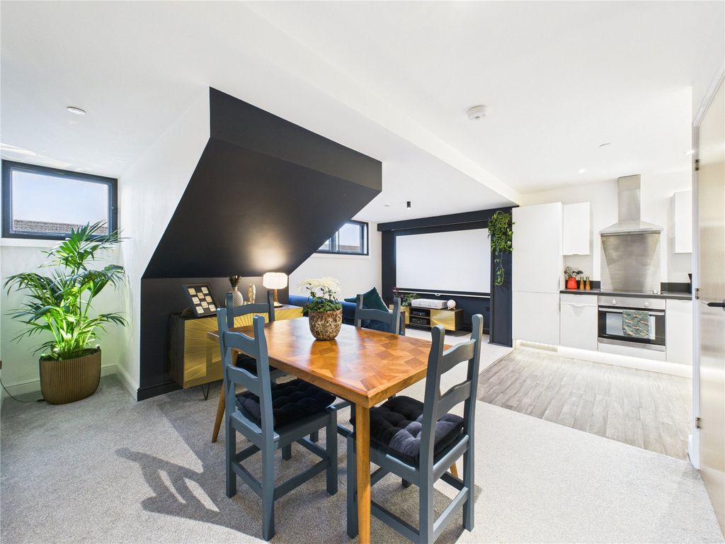 Property photo 3 of 16 Picture No. 19