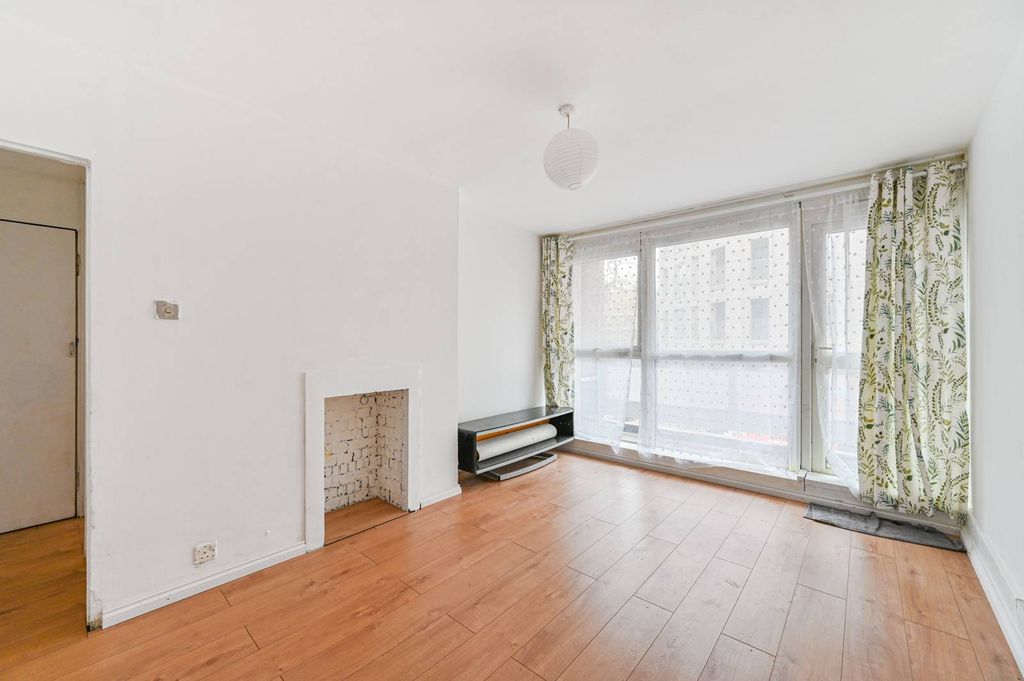 Property photo 2 of 5