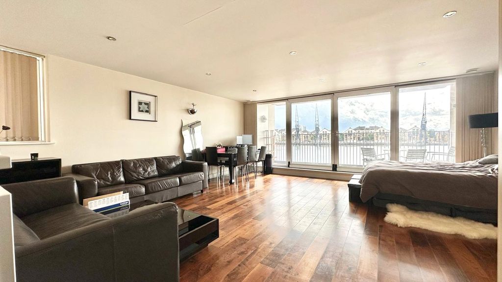 Property photo 3 of 15 Picture No. 04