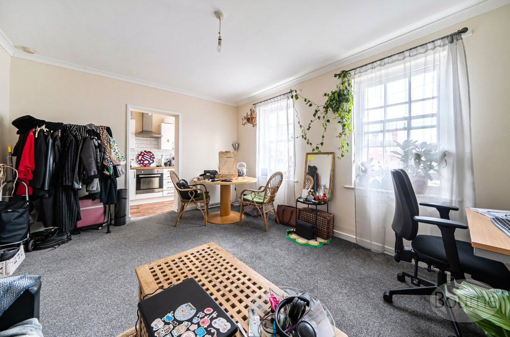 Additional image 4 of 1 bed flat for saleCharles Street, Petersfield, Hampshire GU32