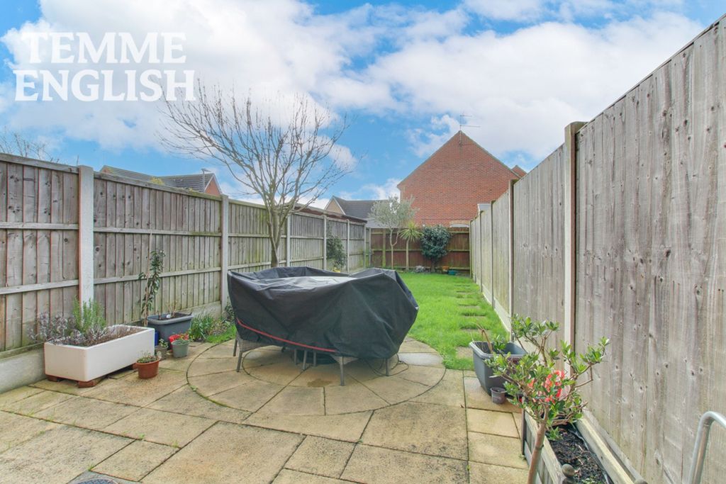 Property photo 2 of 18