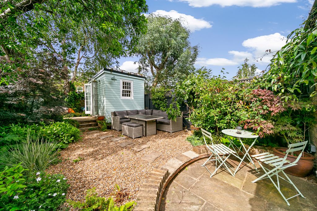 Property photo 3 of 14