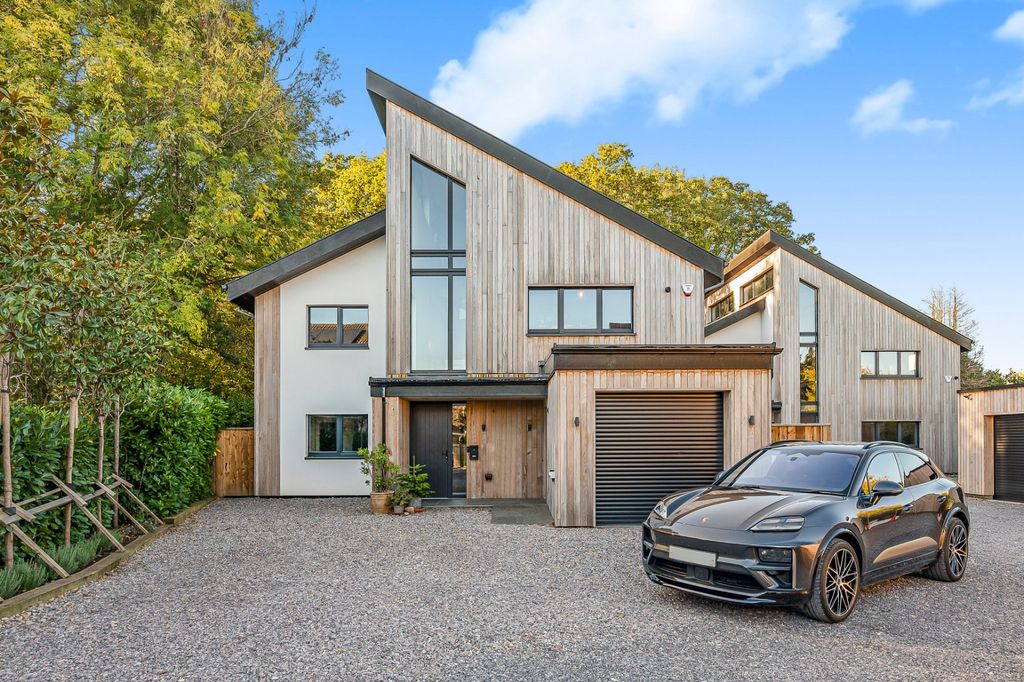 Property photo 1 of 15 Picture No. 12