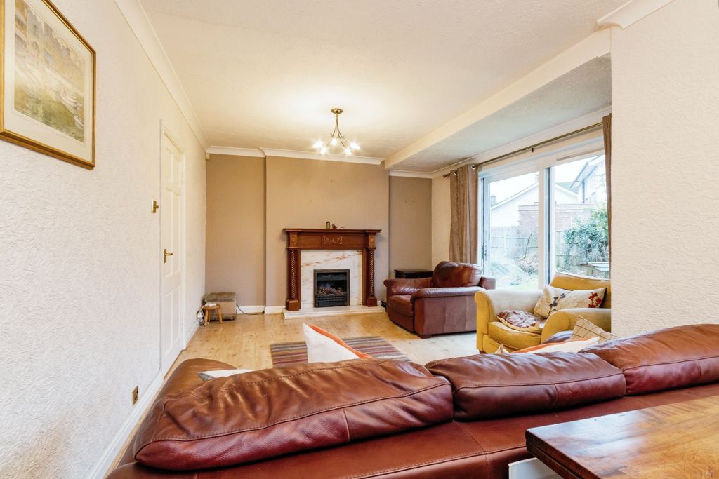 Property photo 3 of 15 Living Room
