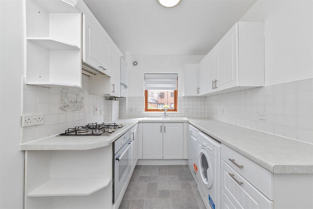 Property photo 2 of 14 9Ashtreecourt-12.Jpg