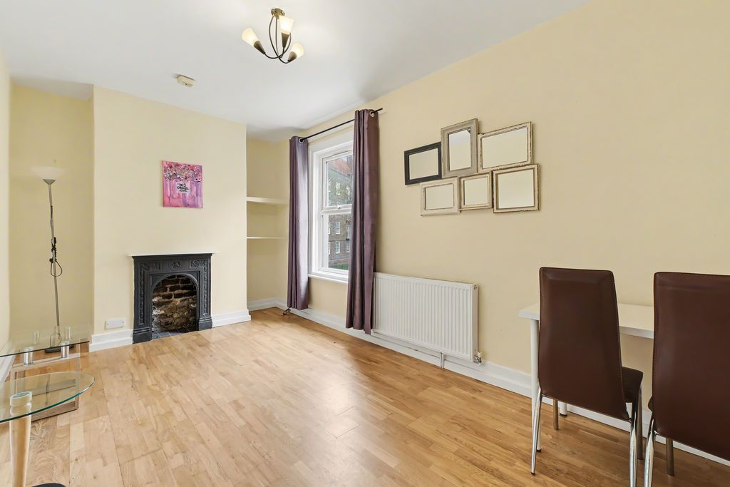 Property photo 2 of 9 Reception