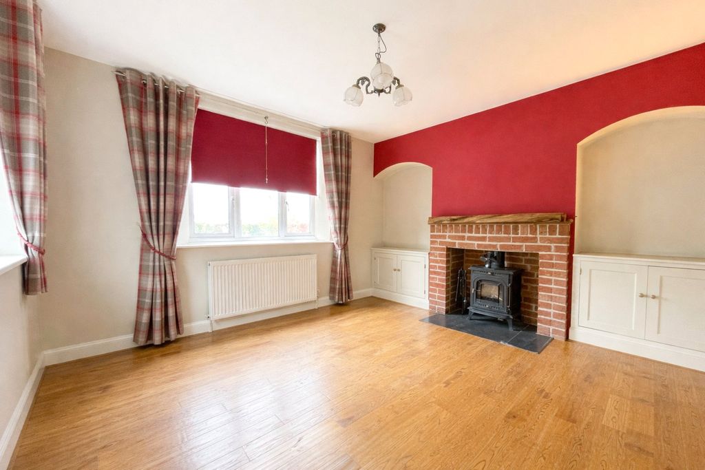 Property photo 3 of 14 Living Room