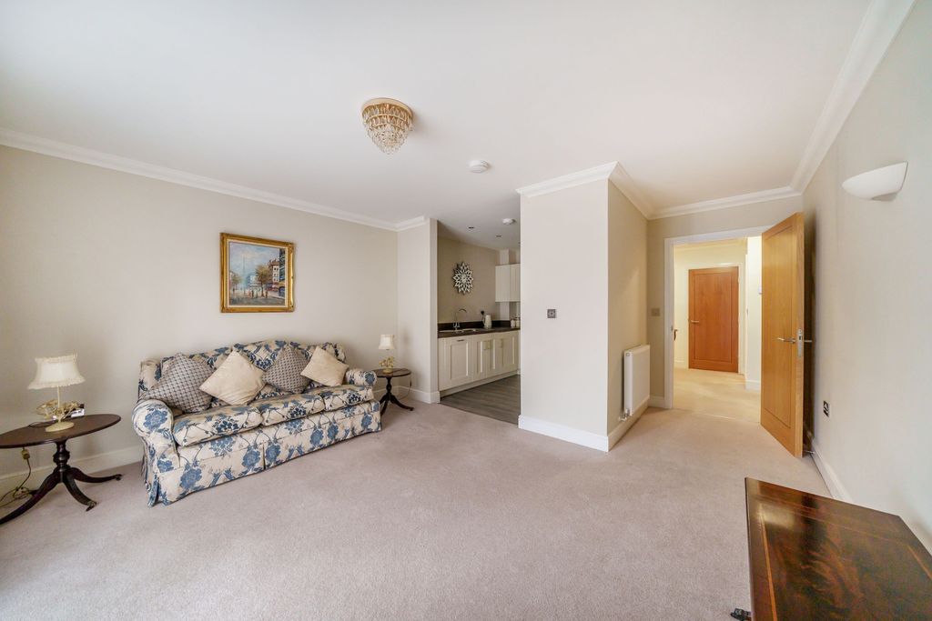 Property photo 3 of 7 Image