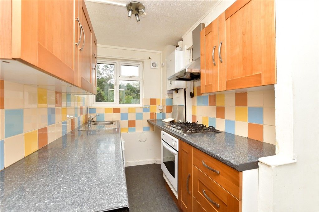 Property photo 3 of 7 Kitchen