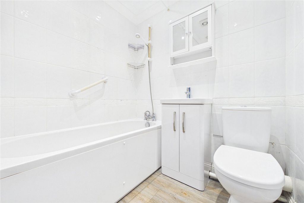 Property photo 3 of 20 Picture No. 35
