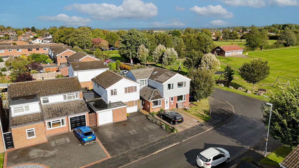 Property photo 2 of 23
