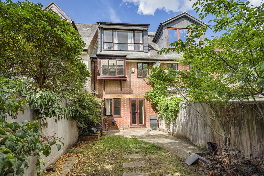 Property photo 3 of 17