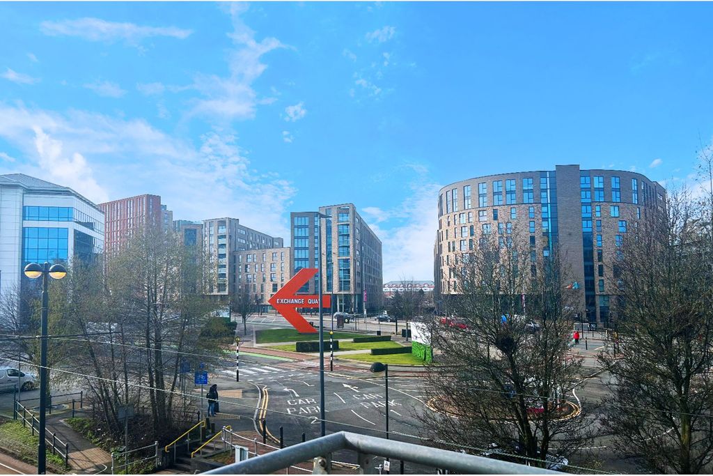 Property photo 1 of 17 Balcony