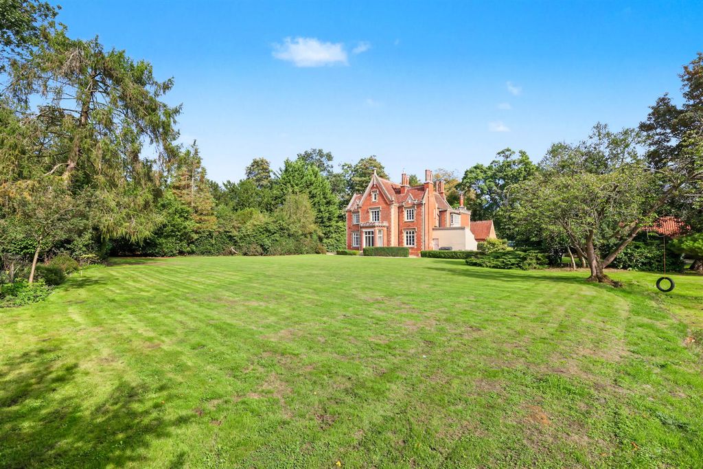 Property photo 3 of 51