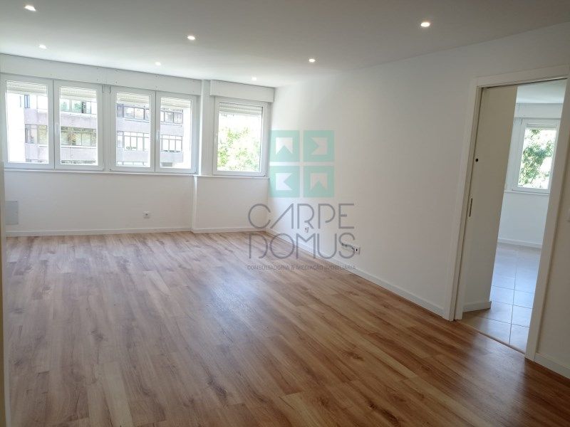 Property photo 1 of 41