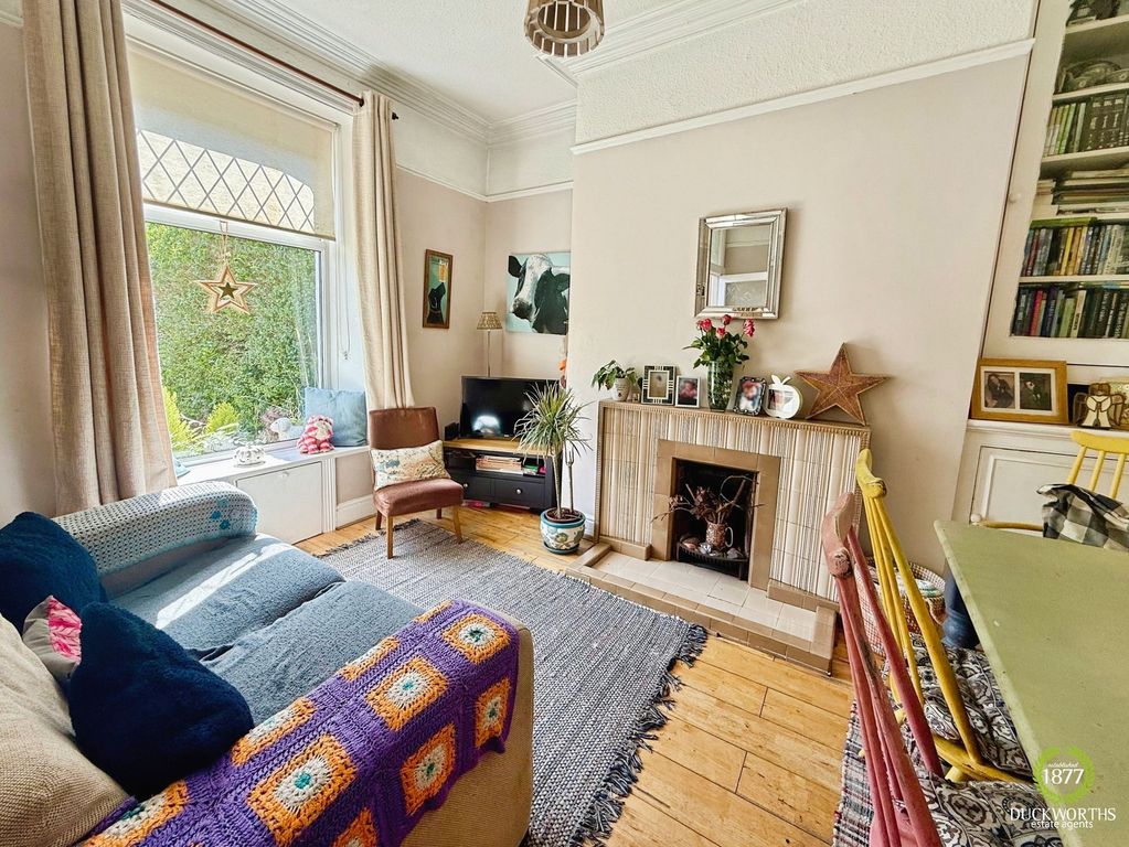 Property photo 2 of 12