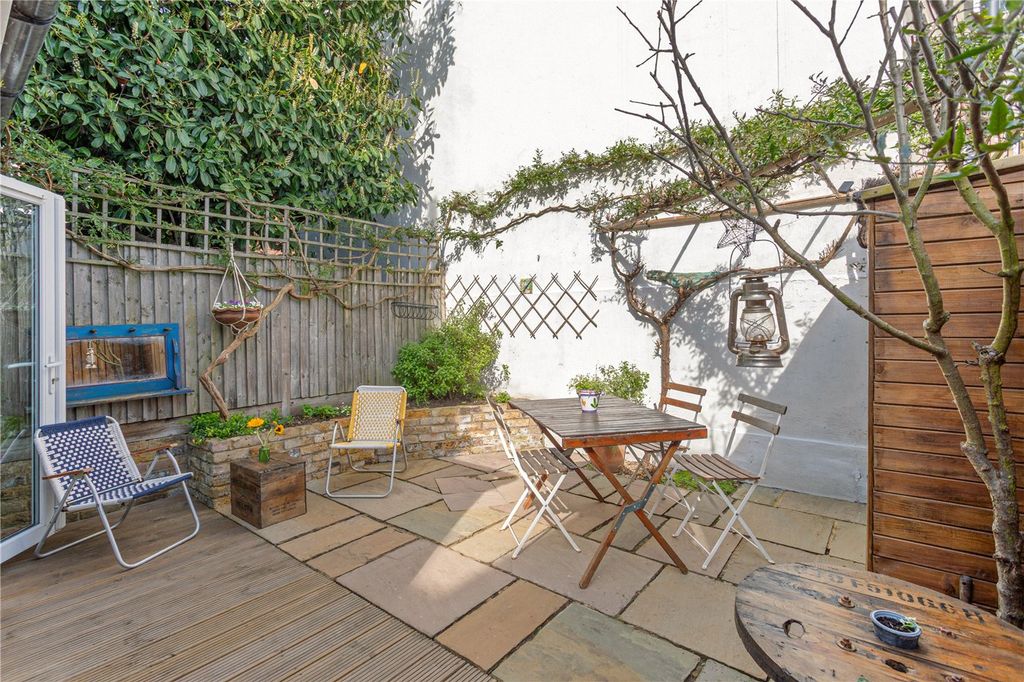 Property photo 2 of 15 Picture No. 06