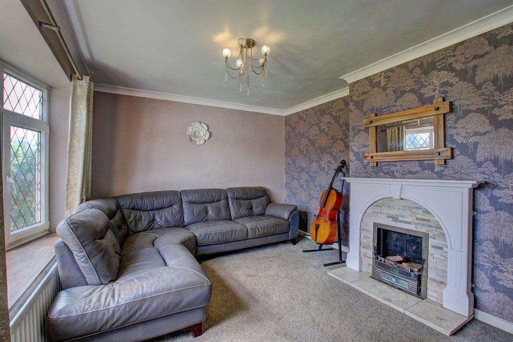Property photo 2 of 22