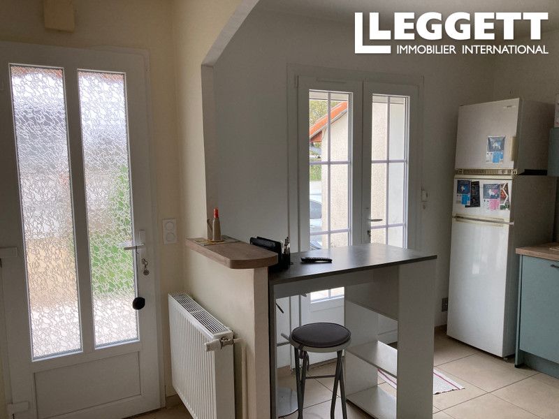 Property photo 3 of 10