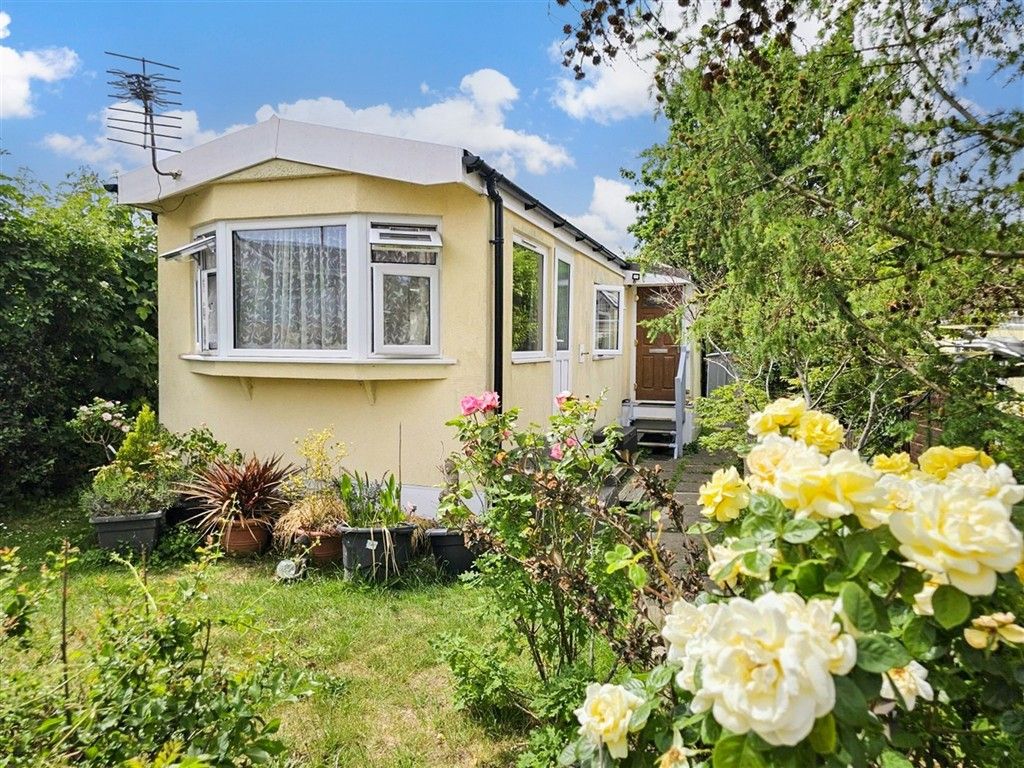 Property photo 1 of 11 Front