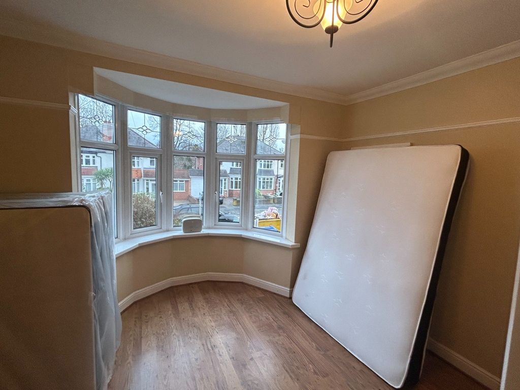 Property photo 3 of 17 Gallery