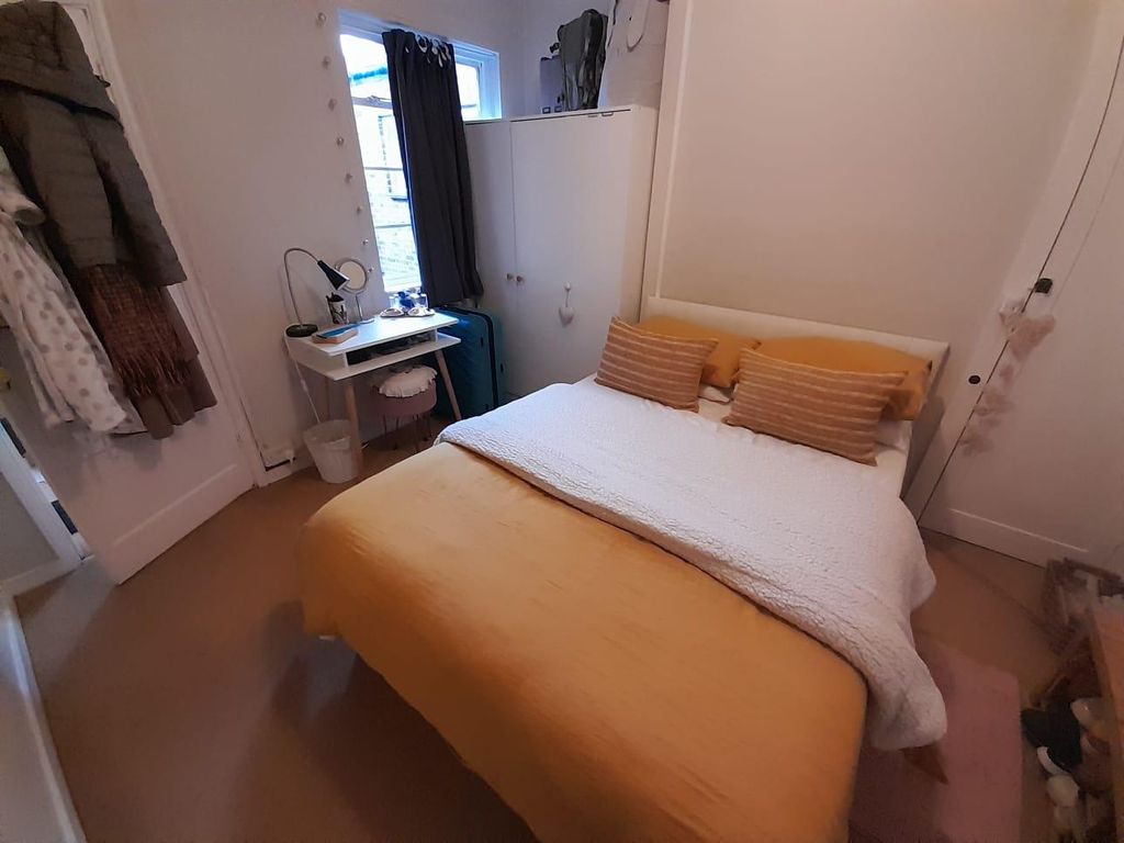 Property photo 3 of 6 3. Bedroom 2.Jpg