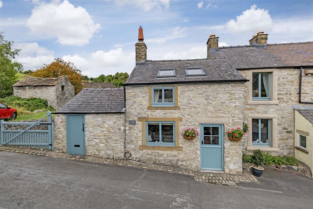 Property photo 1 of 32 Front External-2.Jpg