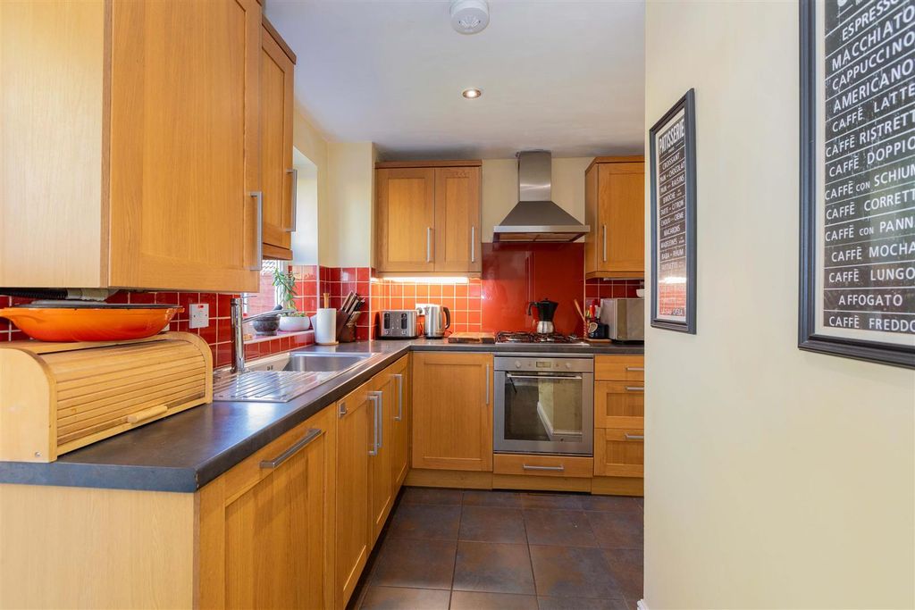 Property photo 3 of 17 19 Nine Acres-10.Jpg