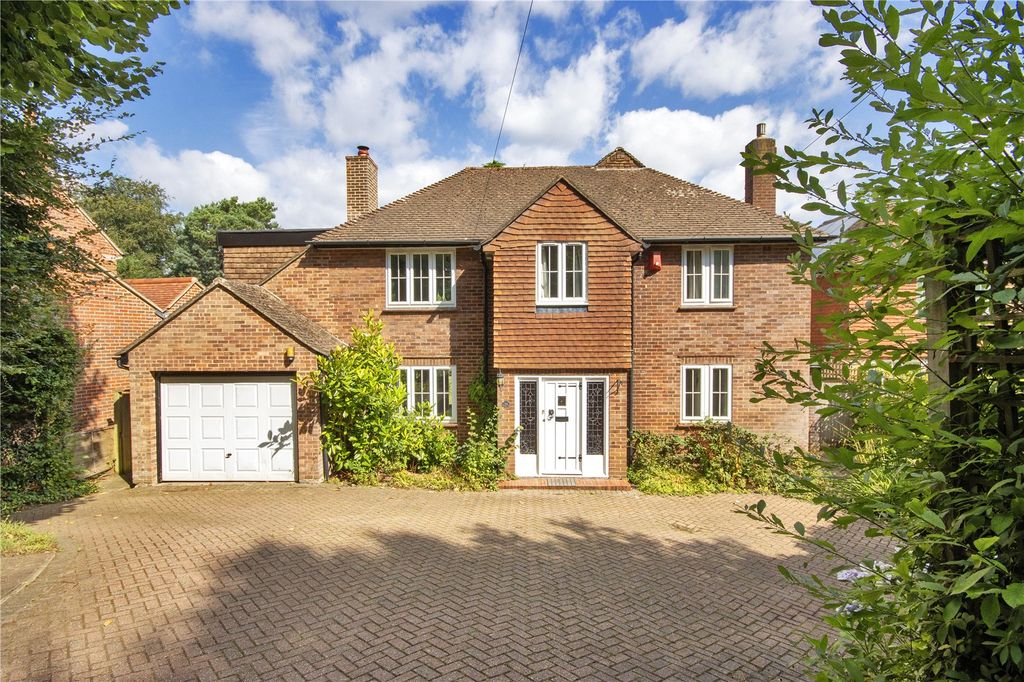 Property photo 1 of 13 34 Woodside Road