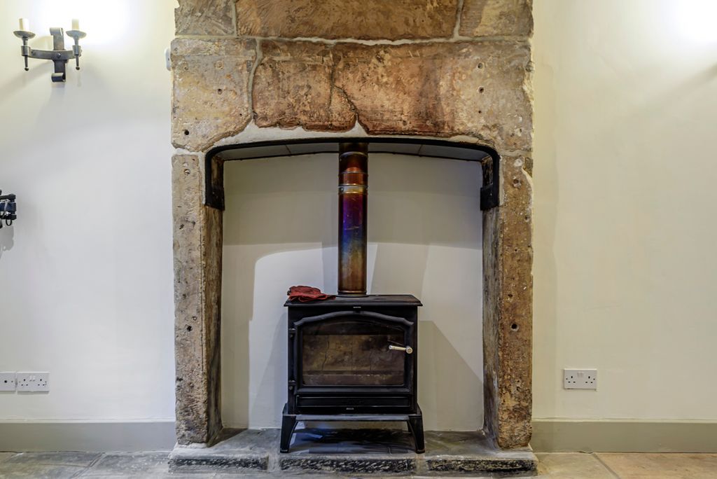 Property photo 2 of 15 Multi Fuel Stove