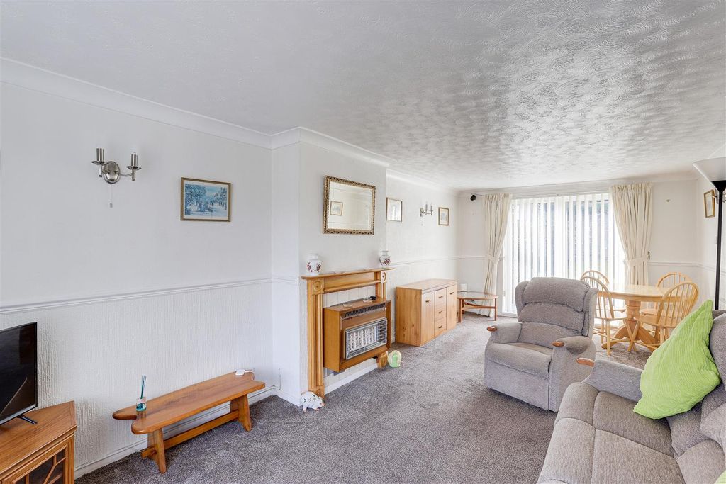 Property photo 3 of 21 4553.Jpg
