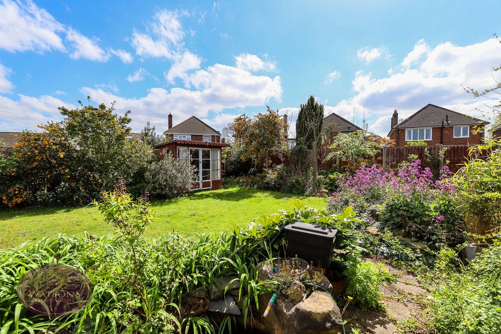 Property photo 2 of 29