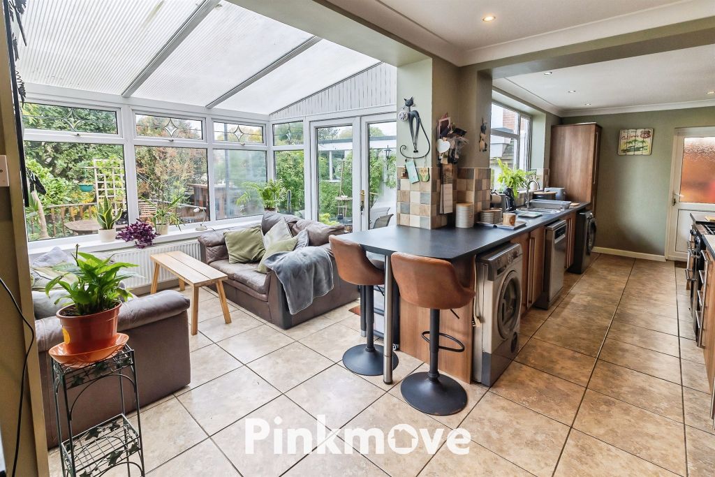 Property photo 3 of 31