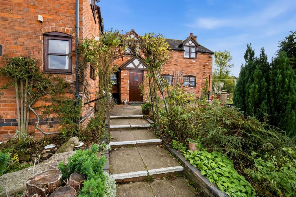 Property photo 2 of 23