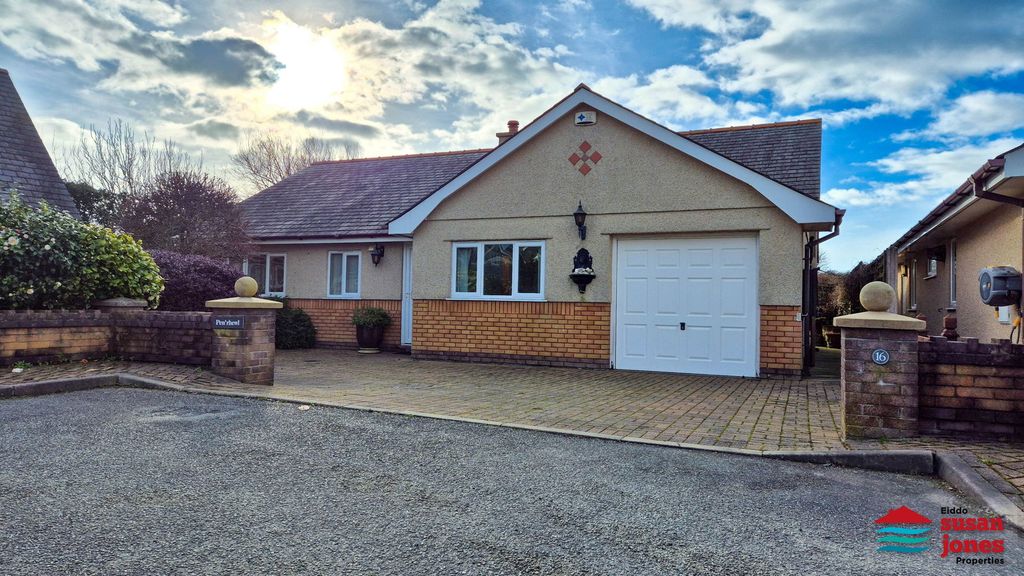 Property photo 1 of 21