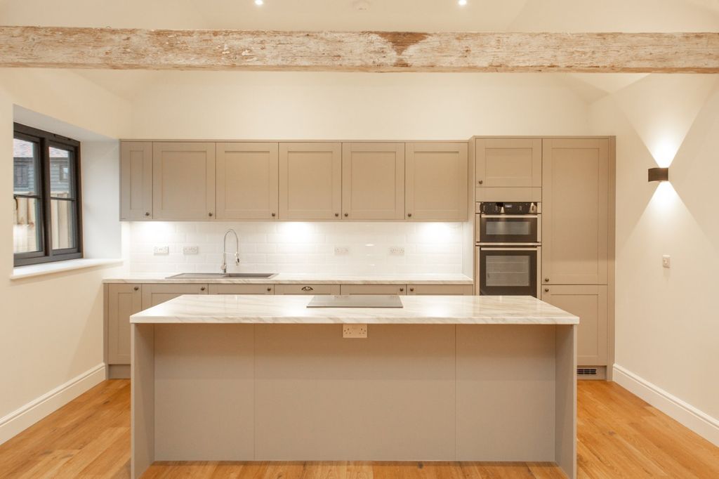 Property photo 3 of 11 Picture 3