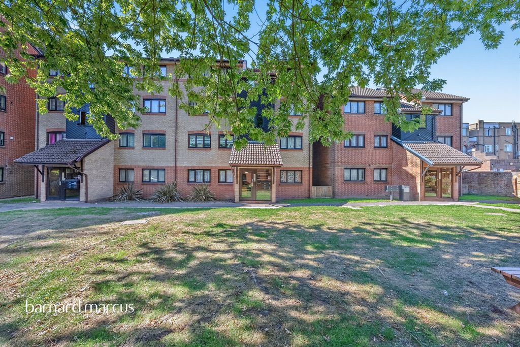 Property photo 1 of 15