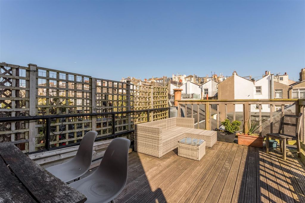 Property photo 2 of 17 Flat 3, 66 Lansdowne Place-14.Jpg
