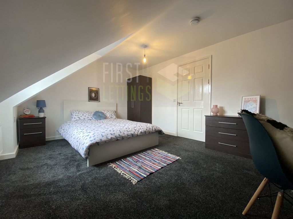 Property photo 3 of 23 Photo 4