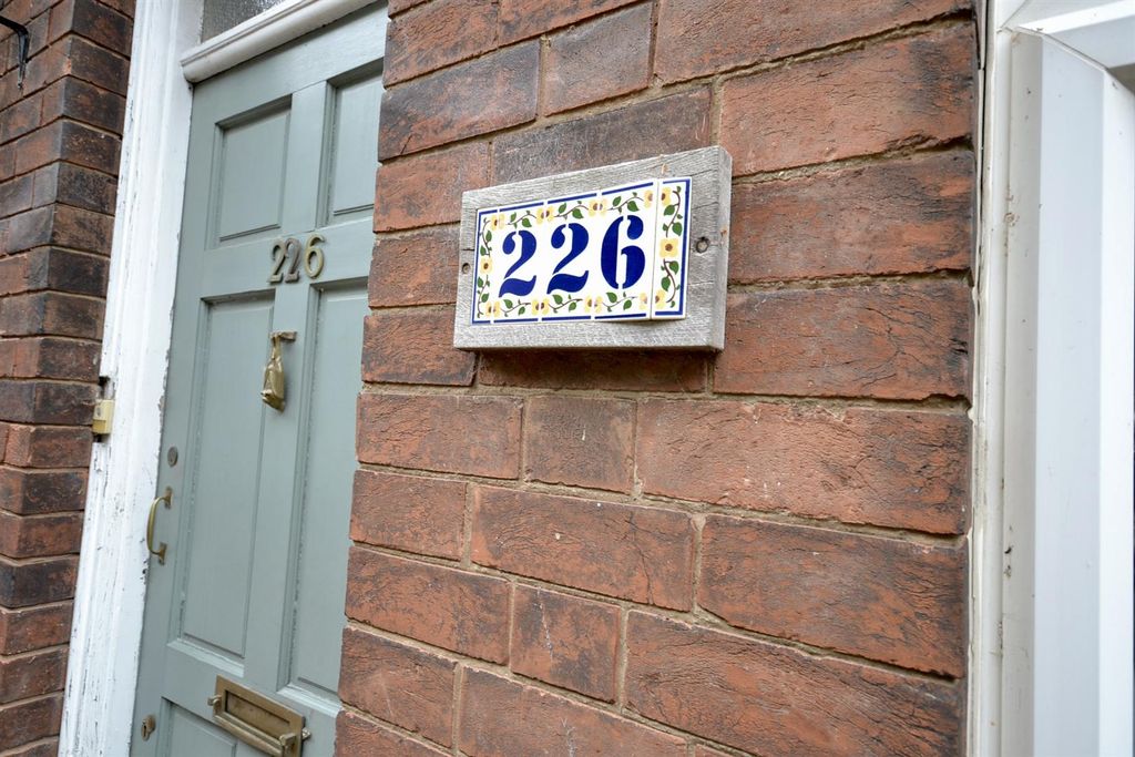 Property photo 2 of 21 Outside