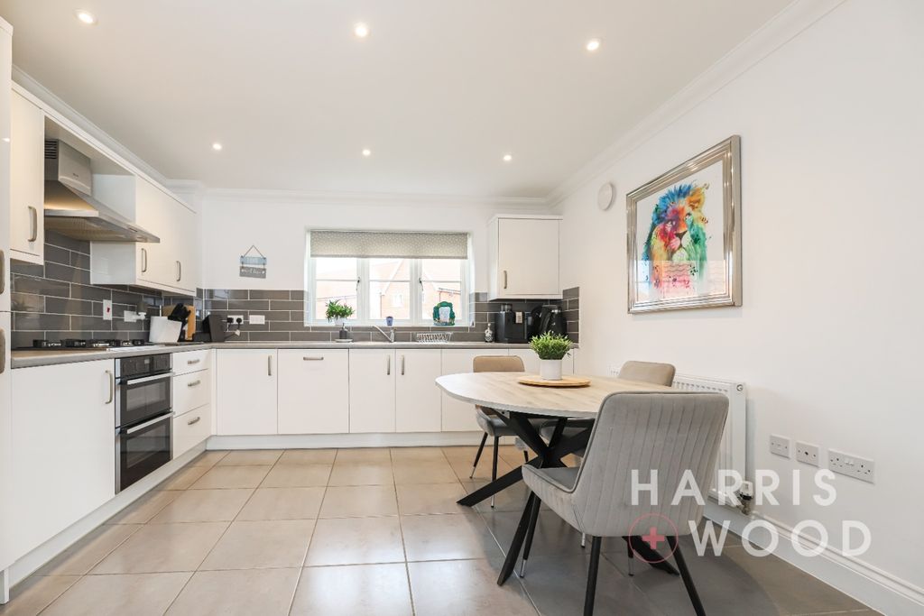 Property photo 2 of 37 4625781