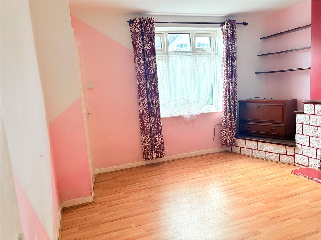 Property photo 2 of 5 Picture No. 09