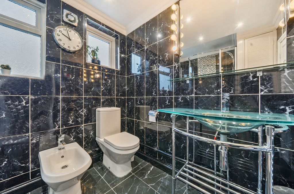 Additional image 13 of 4 bed terraced house for saleGreenwood Road, Mitcham CR4
