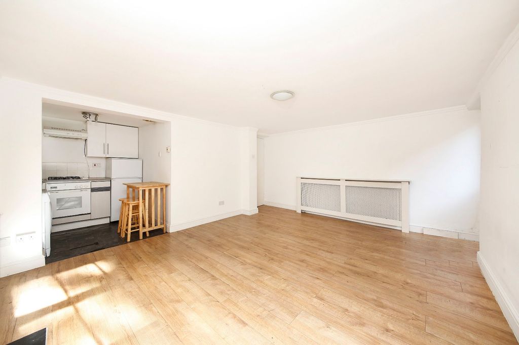 Property photo 3 of 7 Picture No. 14